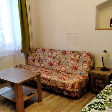 Apartmany Kukacci Hnizdo Benesov nad Ploucnici Exterior photo