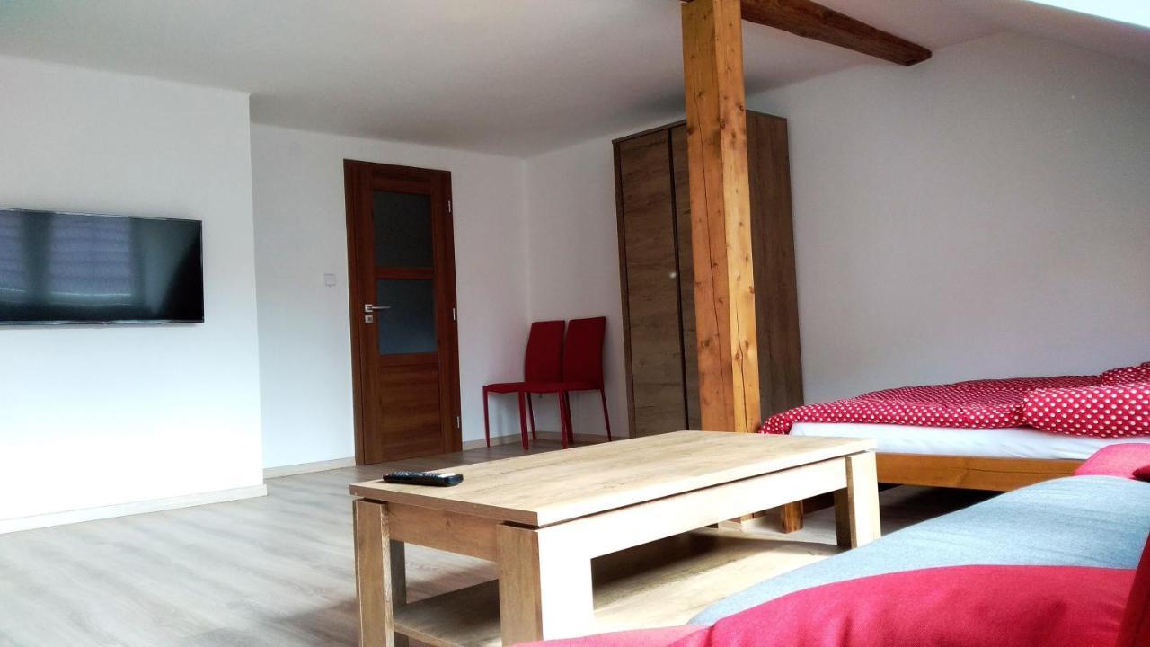 Apartmany Kukacci Hnizdo Benesov nad Ploucnici Exterior photo