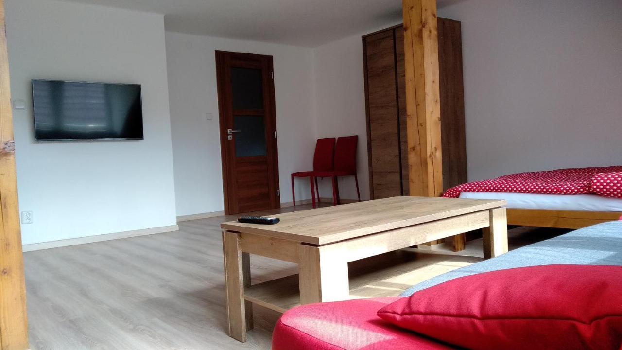 Apartmany Kukacci Hnizdo Benesov nad Ploucnici Exterior photo